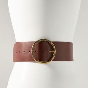 Round buckle leather belt